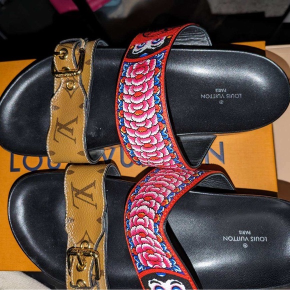 Louis Vuitton Women’s Slides - Picture 5 of 5